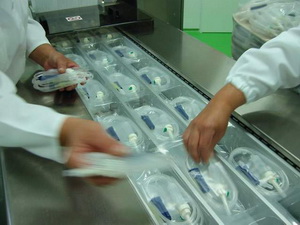 طراحی و ساخت کارخانجات تولید، بسته بندی و استریل تجهیزات پزشکی یکبار مصرف
